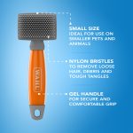 Wahl Nylon Slicker Brush – Orange Gel Handle - Image 3